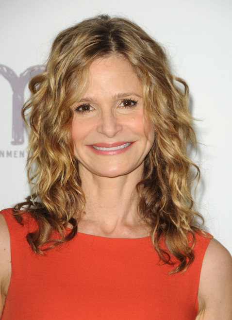 Kyra Sedgwick At Arrivals For 2011 Environmental Media Awards, Warner Bros. Studios, Burbank, Ca October 15, 2011. Photo By Dee CerconeEverett Collection Celebrity - Item # VAREVC1115O05DX055