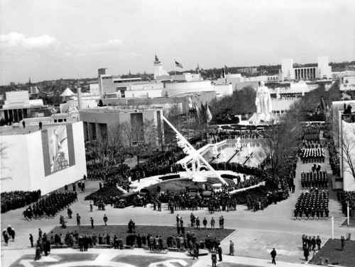 World'S Fair History - Item # VAREVCHBDWOFACL002