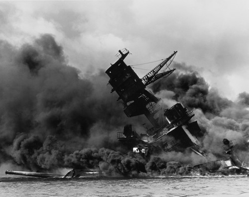 The Battleship Uss Arizona Sinking After Being Hit By Japanese Air Attack On Dec. 7 History - Item # VAREVCHISL036EC289