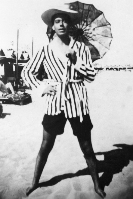 Cole Porter At The Lido In The 1920S.. Courtesy Csu Archives  Everett Collection History - Item # VAREVCPBDCOPOCS001