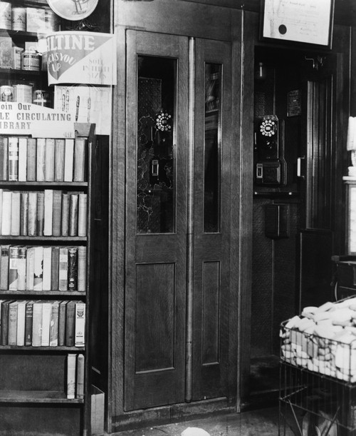 The Telephone Booth In Which Vincent 'Mad Dog' Coll Was Murdered By Assassins Working For Dutch Schultz On February 8 History - Item # VAREVCHISL019EC219 The Telephone Booth In Which Vincent 'Mad Dog' Coll Was Murdered By Assassins Working For Dutch Schultz On February 8 History - Item # VAREVCHISL019EC219