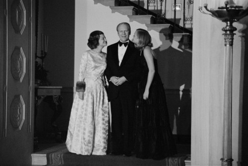 President Gerald Ford Betty Ford And Daughter Susan Ford At A White House Christmas Party. Dec. 17 1975. History - Item # VAREVCHISL029EC286