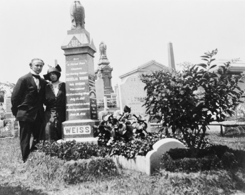 Bess And Harry Houdini At His Beloved Mother History - Item # VAREVCHISL011EC108