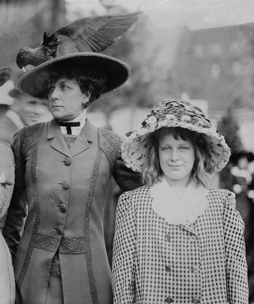 Daisy Harriman With Her Daughter History - Item # VAREVCHISL007EC641