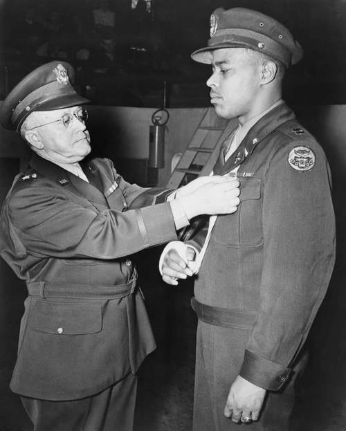 Capt. Charles L. Thomas History - Item # VAREVCHISL037EC928