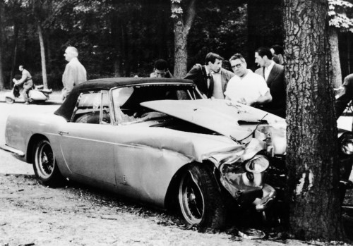 The Mangled Ferrari In Which Porfirio Rubirosa Died In An Early Morning Auto Accident. The 56 Year Old Playboy And Diplomat'S Car Veered Into A Parked Car And Then Into A Tree. The Accident Happened Near The Place Where Prince Aly - Item # VAREVCCSUB