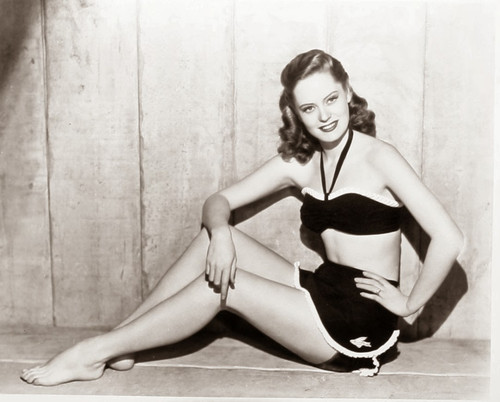 Alexis Smith - Pose Photo Print (10 x 8) - Item # DAP1103