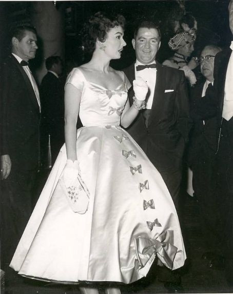 Ann Blyth - Bow Dress Photo Print (8 x 10) - Item # DAP1536