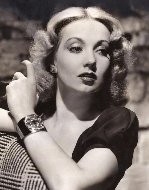 Ann Sothern - Bracelet Photo Print (8 x 10) - Item # DAP1926