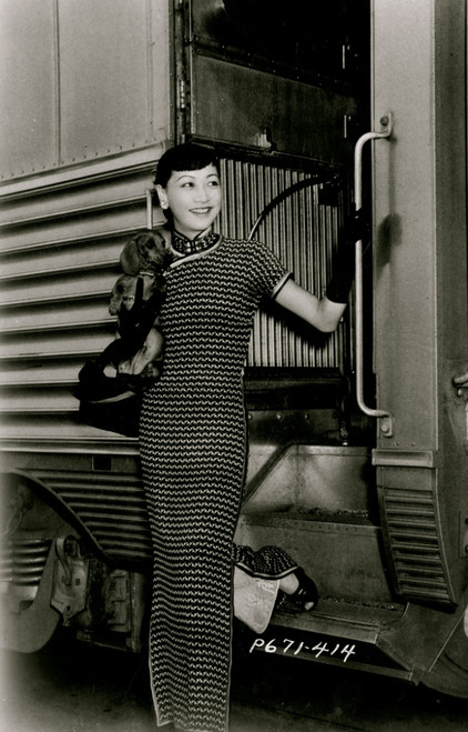 Anna May Wong - Train Photo Print (8 x 10) - Item # DAP11024