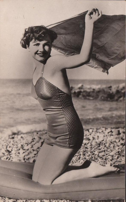 Anne Baxter - Beach Photo Print (8 x 10) - Item # DAP11115