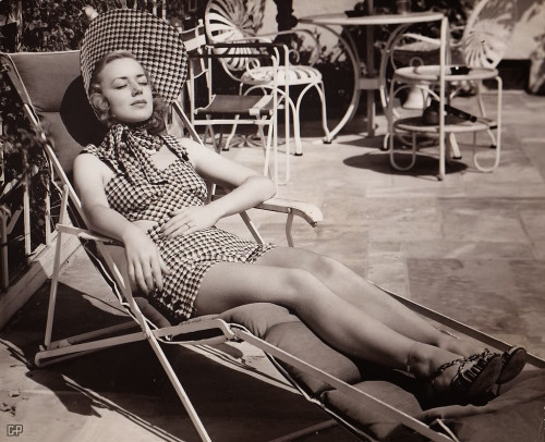 Anne Shirley - Hat on Pool Chair Photo Print (10 x 8) - Item # DAP11353