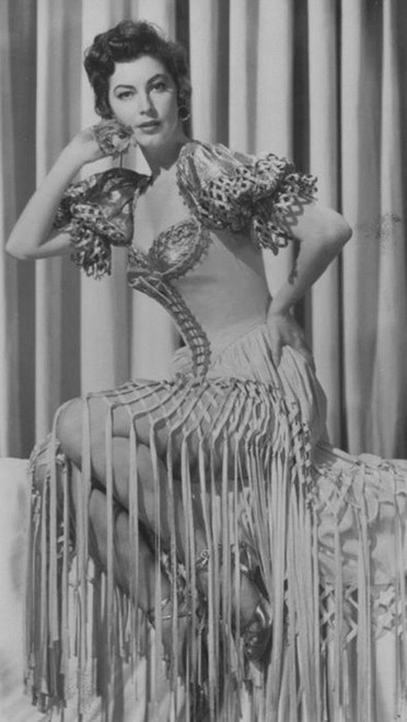 Ava Gardner - Criss Cross Skirt Photo Print (8 x 10) - Item # DAP11882