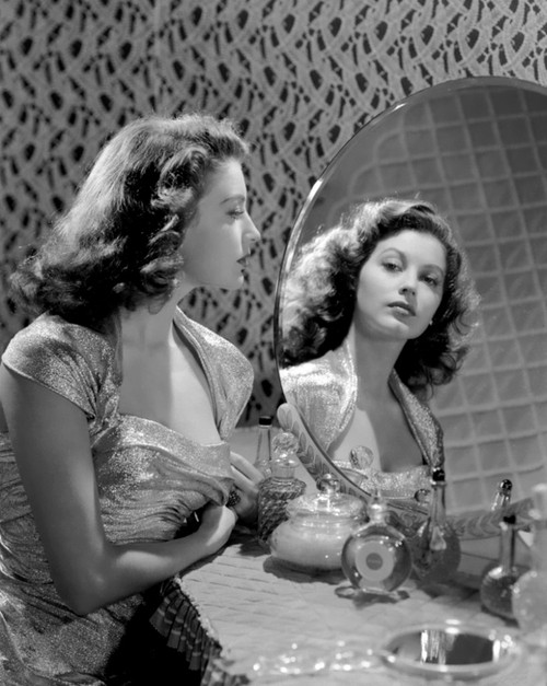 Ava Gardner - Lookng in Mirror Photo Print (8 x 10) - Item # DAP11899