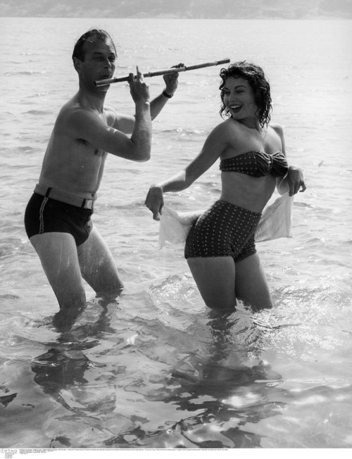 Ava Gardner - Music in the Water Photo Print (8 x 10) - Item # DAP11785