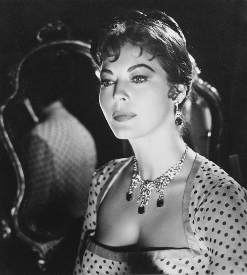 Ava Gardner - Polka Dots Mirror Photo Print (8 x 10) - Item # DAP11801