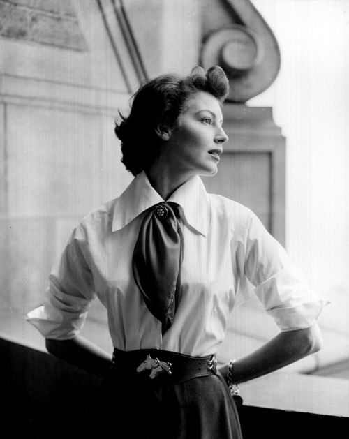 Ava Gardner - Scarf in Shirt Photo Print (8 x 10) - Item # DAP11932