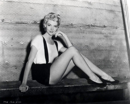 Barbara Lawrence - Ledge Photo Print (10 x 8) - Item # DAP12385