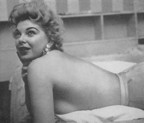 Barbara Nichols - Looking Up Photo Print (10 x 8) - Item # DAP12404