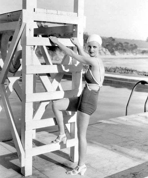 Bette Davis - Poolside Photo Print (8 x 10) - Item # DAP12736