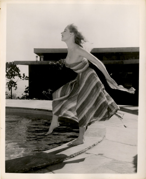 Betty Brosmer - Pool Photo Print (8 x 10) - Item # DAP12800
