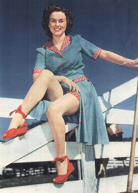 Deanna Durbin - Sitting on Fence Photo Print (8 x 10) - Item # DAP16202