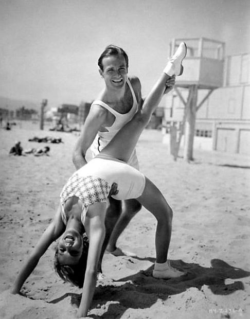 Dorothy Lamour & Chick Chandler - Dancing on Beach Photo Print (8 x 10) - Item # DAP17267