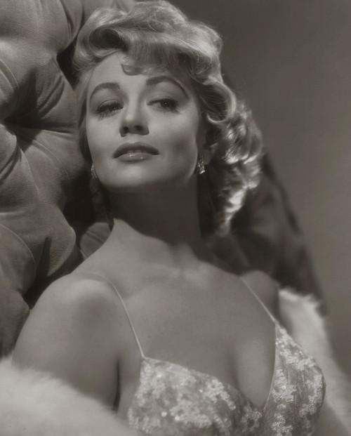 Dorothy Malone - In Fur Schal Photo Print (8 x 10) - Item # DAP17273