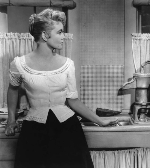 Dorothy Malone - In The Kitchen Photo Print (8 x 10) - Item # DAP17366