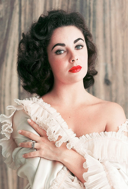 Elizabeth Taylor - Wearing Frilly Dress Close Up Photo Print (8 x 10) - Item # DAP17831