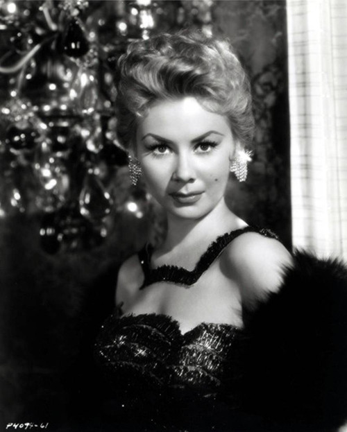 Mitzi Gaynor - Black Fur Photo Print (8 x 10) - Item # DAP19038