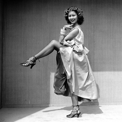 Mitzi Gaynor - Leg Up Dancing Photo Print (8 x 10) - Item # DAP19018