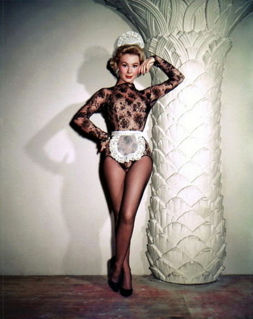 Mitzi Gaynor - Maid Photo Print (8 x 10) - Item # DAP19138
