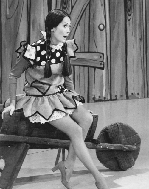 Nancy Kwan - Wheel Barrel Photo Print (8 x 10) - Item # DAP19583