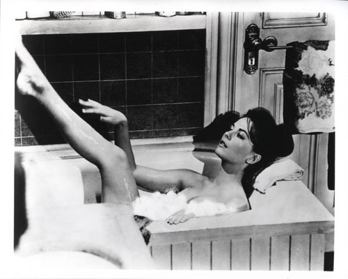 Natalie Wod - Leg Up in Bath Tub Photo Print (10 x 8) - Item # DAP110088