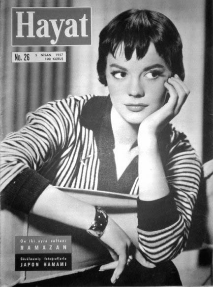 Natalie Wood - Hayat Magazine Cover Photo Print (8 x 10) - Item # DAP110059