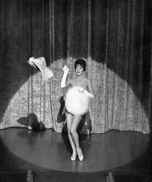 Natalie Wood - On Stage  Photo Print (8 x 10) - Item # DAP19828 Natalie Wood - On Stage  Photo Print (8 x 10) - Item # DAP19828
