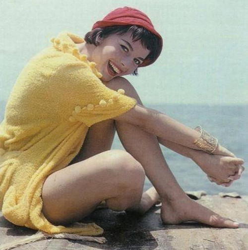 Natalie Wood - Red Hat Photo Print (8 x 10) - Item # DAP110073