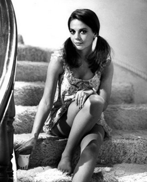 Natalie Wood - Stair Pose Photo Print (8 x 10) - Item # DAP19967