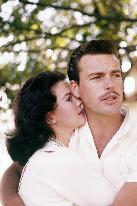 Natalie Wood & Robert Wagner - In White Photo Print (8 x 10) - Item # DAP19863