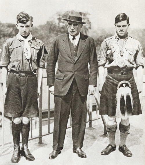 Sir Ernest Henry Shackleton Seen Here Two Boy Scouts Norman Mooney Left James William Slessor Marr Right Who Accompanied Him Shackletonrowett Expedition Antarctic 1921 Story 25 Eventful Years Pictures Published 1935 # VARDPI12283401
