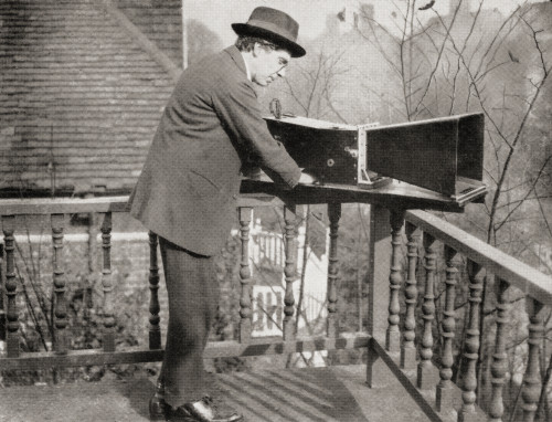 Archibald Montgomery Low 1888 - 1956 English Consulting Engineer Research Physicist Inventor And Author Seen Here With The Audiometer Which He Invented To Photograph Noise From Master Minds Of Modern Science Published 1930 Ken Welsh # VARDPI12290044