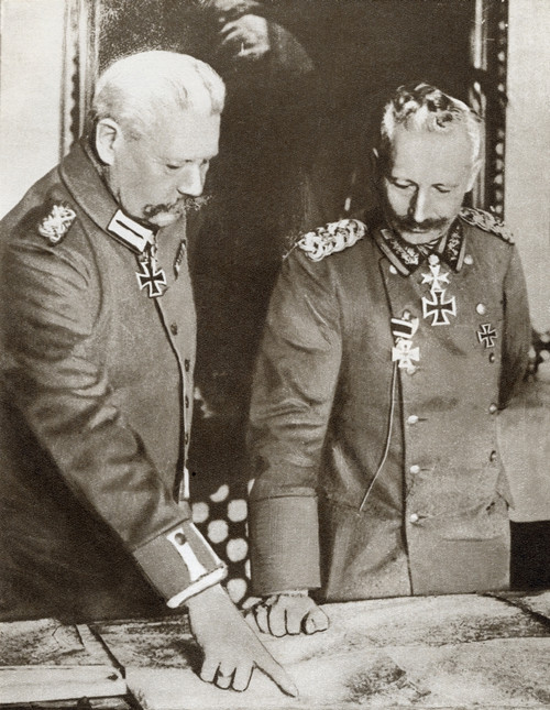 Kaiser Wilhelm Ii Left Field Marshal Von Hindeburg Studying Maps During First World War Wilhelm Ii Frederick William Victor Albert Prussia 1859 1941 Last German Emperor Kaiser King Prussia Paul Ludwig Hans Anton Von Beneckendorff Und Von Hindenburg A