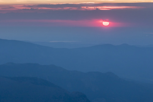 USA, Colorado, Mt. Evans. Smoky sunrise.  Poster Print by Jaynes Gallery - Item # VARPDDUS06BJY1312