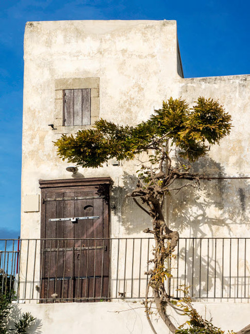 Italy, Apulia, Foggia, Vieste Historic home in the town of Vieste Poster Print by Julie Eggers (18 x 24) # EU16JEG0643 Italy, Apulia, Foggia, Vieste Historic home in the town of Vieste Poster Print by Julie Eggers (18 x 24) # EU16JEG0643