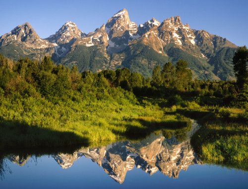 USA, Wyoming, Grand Teton National Park. Grand Tetons reflect in Snake River. Poster Print by Jaynes Gallery - Item # VARPDDUS51BJY0166