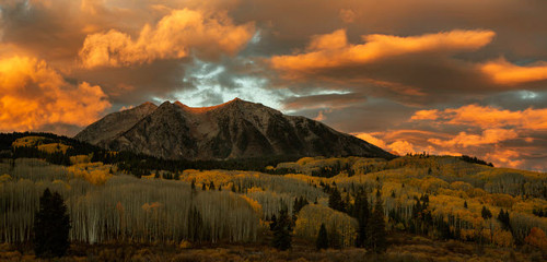 USA, Colorado, Gunnison National Forest Sunrise on East Beckwith Mountain Credit as: Don Grall / Jaynes Gallery Poster Print by Jaynes Gallery (24 x 18) # US06BJY1497