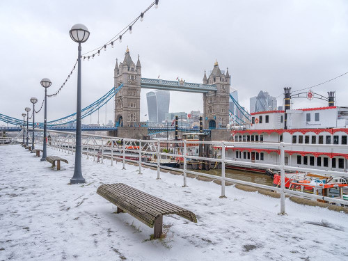 London in winter by Assaf Frank (24 x 18) London in winter by Assaf Frank (24 x 18)