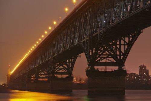 The Yangtze Bridge, crossing the River Yangtze at Nanjing, China; Nanjing, Jiangsu province, China Poster Print by Nigel Hicks (17 x 11)