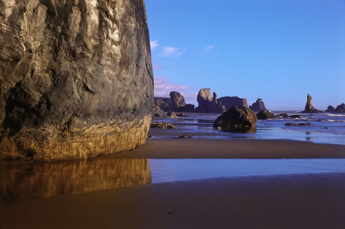 View of Beach, Surf and Rock Formations, Bandon Beach Oregon Coast, Oregon, USA Poster Print by J. A. Kraulis (17 x 11)